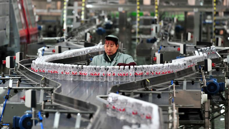 娃哈哈经销商大会:奖了1公斤金牌和150万元现金